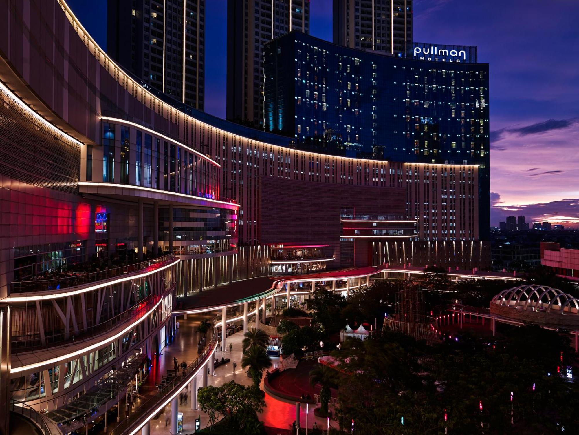 Pullman Jakarta Central Park Екстер'єр фото Pullman Hotel, Hanoi