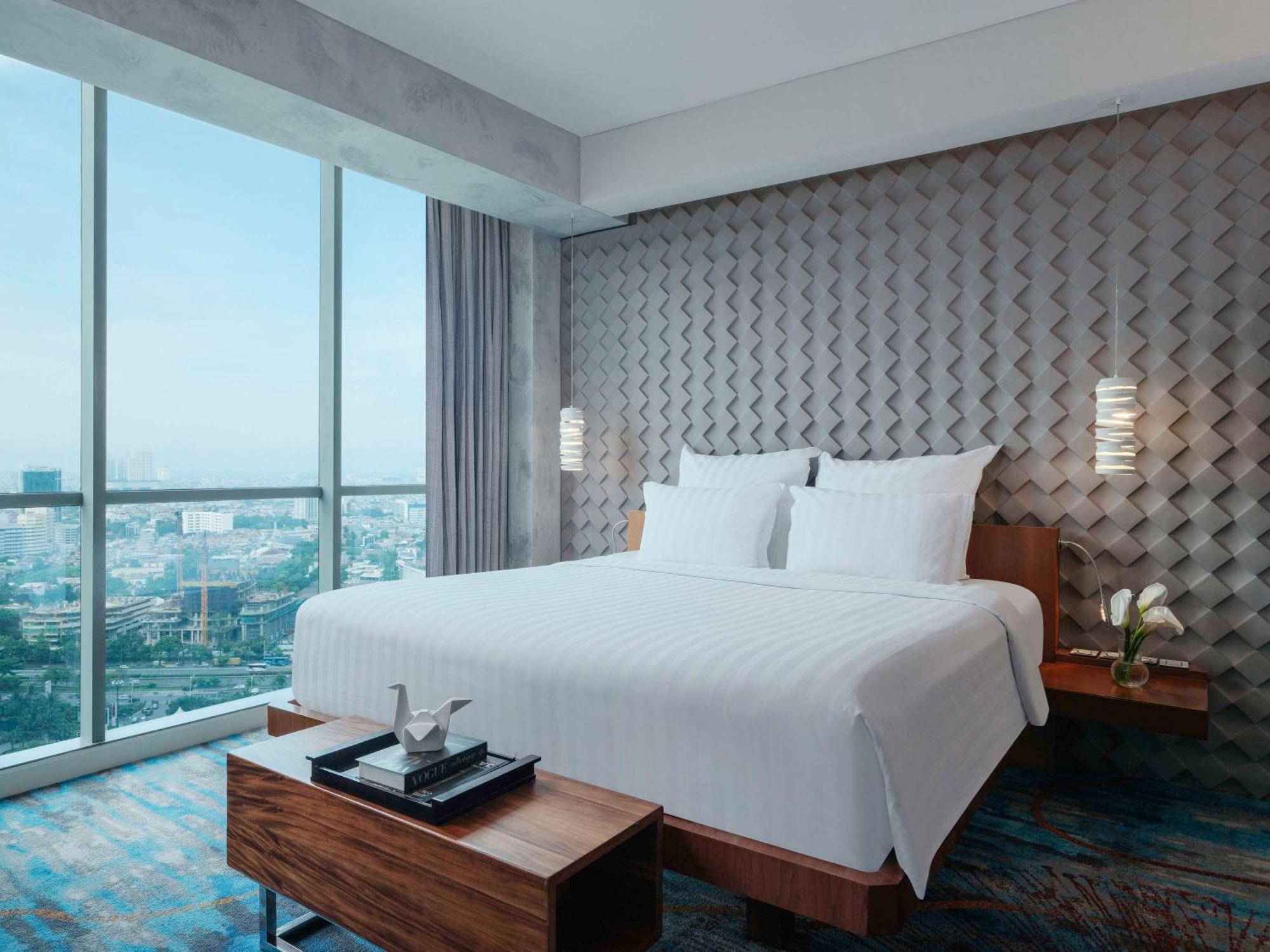 Pullman Jakarta Central Park Екстер'єр фото