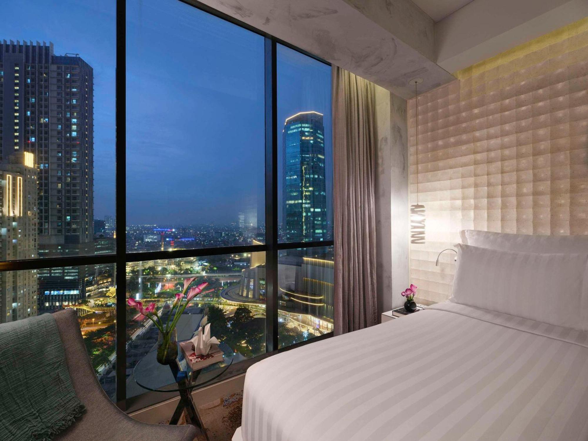 Pullman Jakarta Central Park Екстер'єр фото