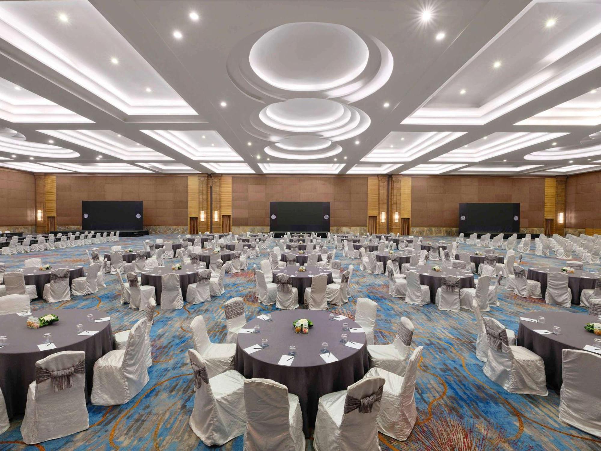 Pullman Jakarta Central Park Екстер'єр фото The Grand Ballroom