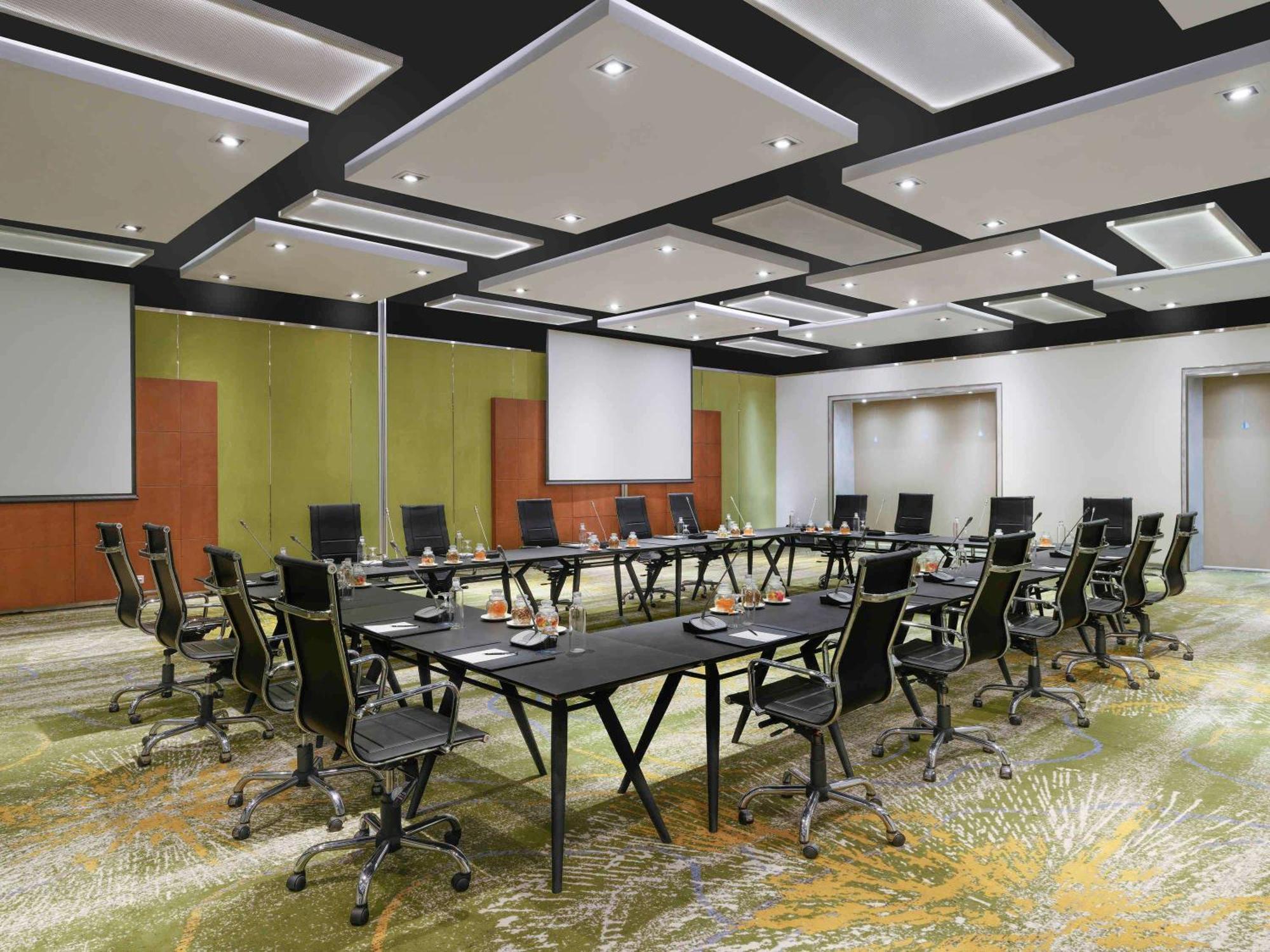 Pullman Jakarta Central Park Екстер'єр фото Meeting room